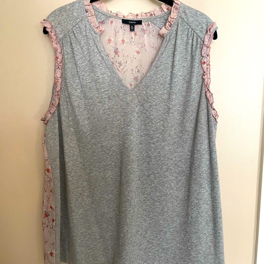 Heather grey top
